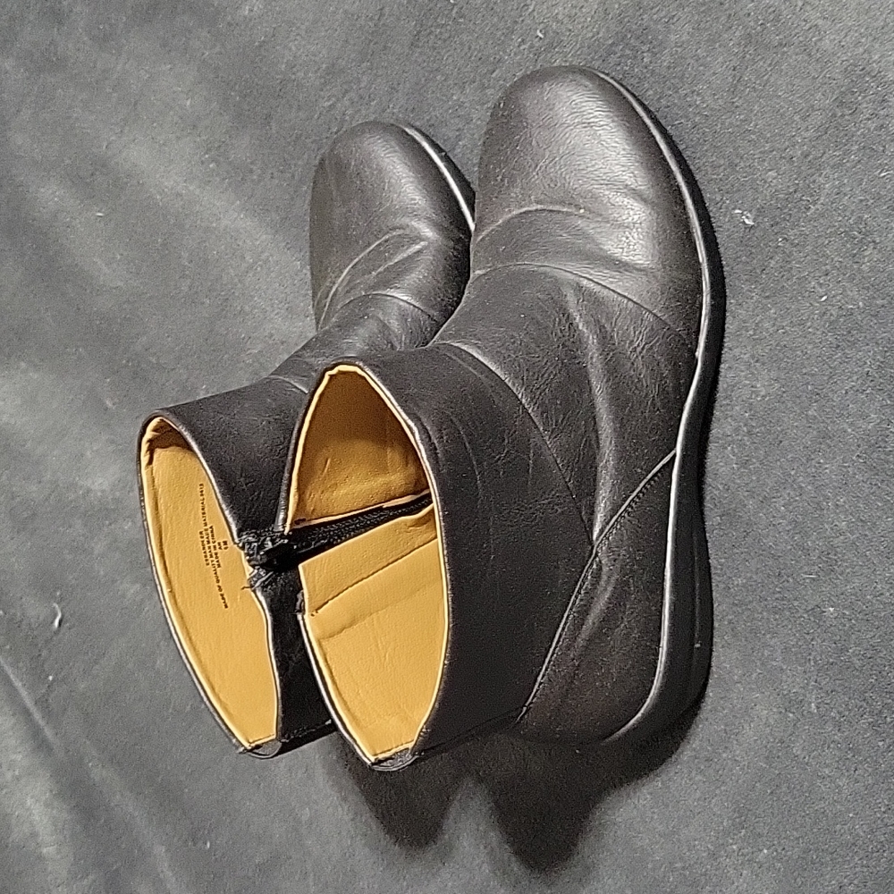 EUC Easy Spirit womens sz 6